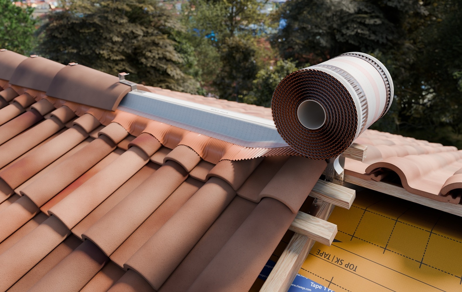 Sistema d’aerazione con sottocolmo ventilato adatto per tetti inclinati.