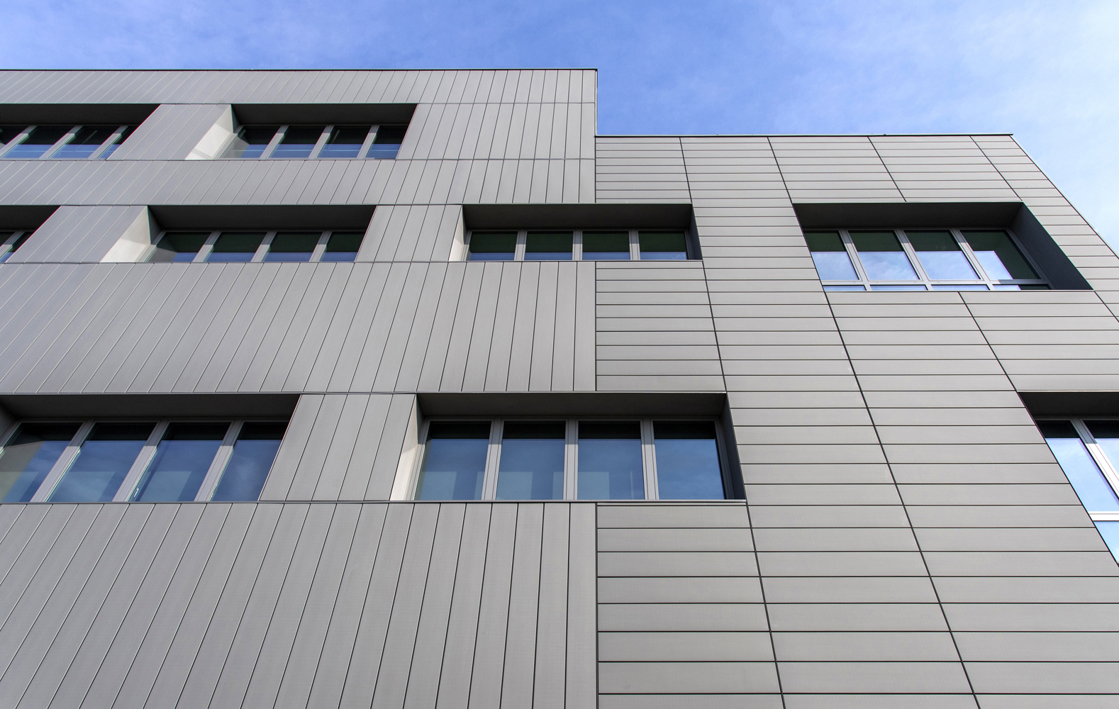 QUARTZ ZINC® FAC DOGHE